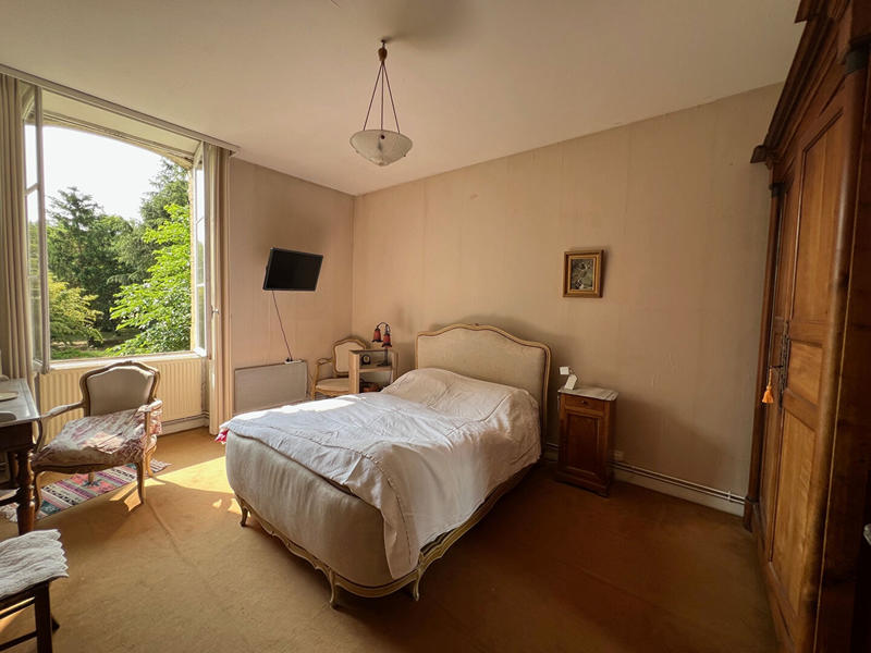 Maison - 235 m² - 7 pièces