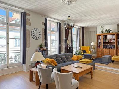 Duplex - 189 m² - 6 pièces