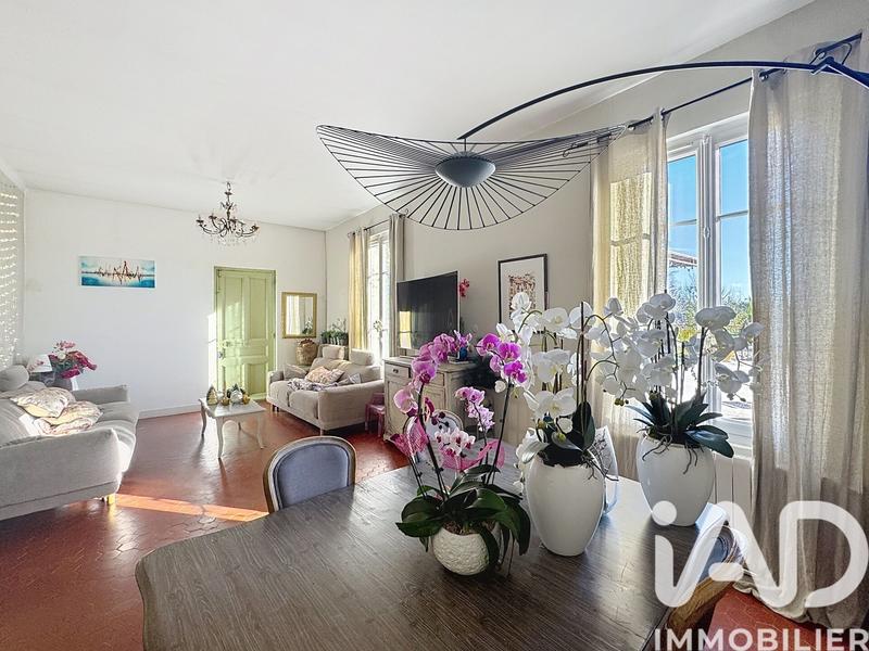 Maison - 220 m² - 5 pièces