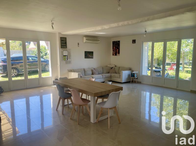 Maison - 230 m² - 9 pièces