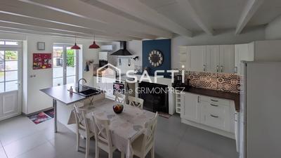 Maison - 201 m² - 8 pièces