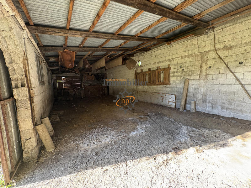 Maison - 510 m² - 3 pièces