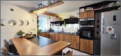 Maison - 128 m² - 7 pièces