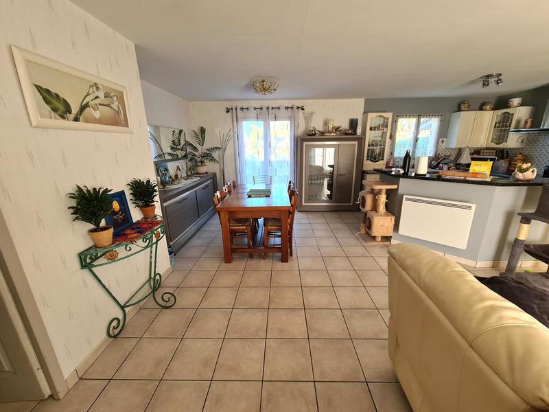 Maison - 185 m² - 8 pièces