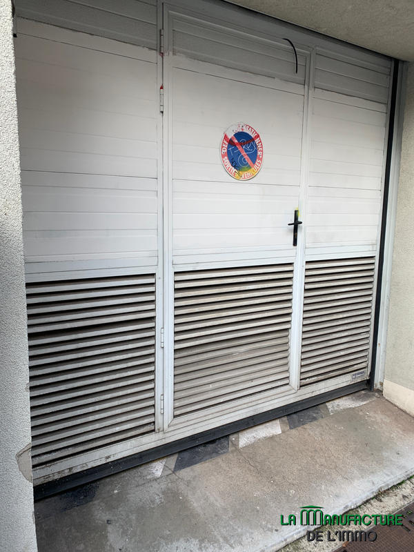 Parking / Garage - 17 m²