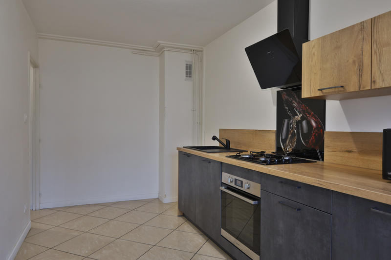 Appartement - 80 m² - 4 pièces