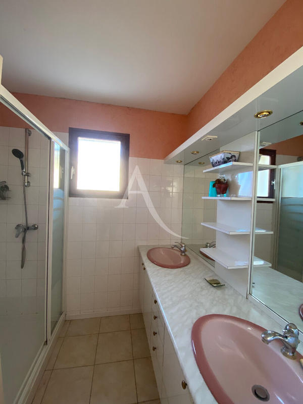 Maison - 94 m² - 4 pièces