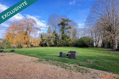 Maison - 269 m² - 11 pièces