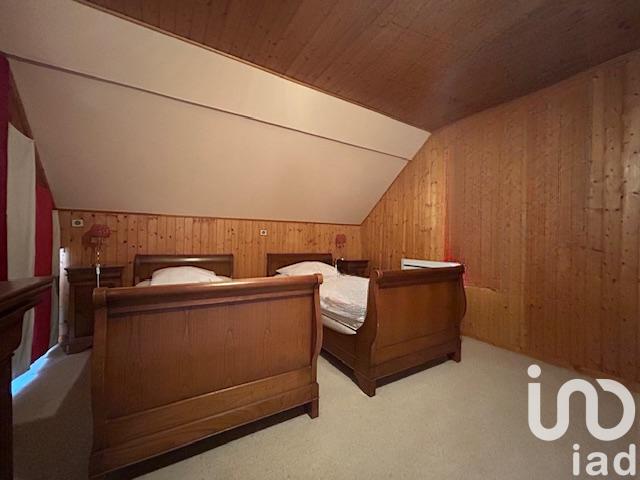 Maison - 166 m² - 9 pièces