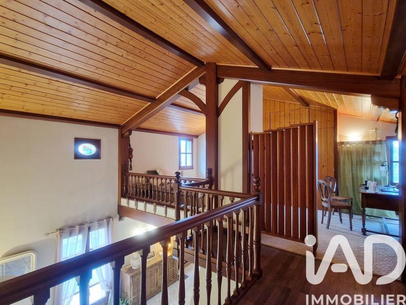 Maison - 180 m² - 5 pièces