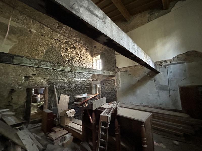 Maison - 300 m² - 5 pièces