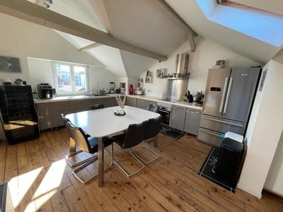 Appartement - 136 m² - 4 pièces