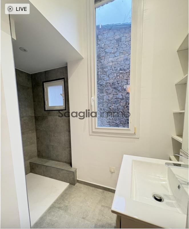 Appartement - 76 m² - 3 pièces