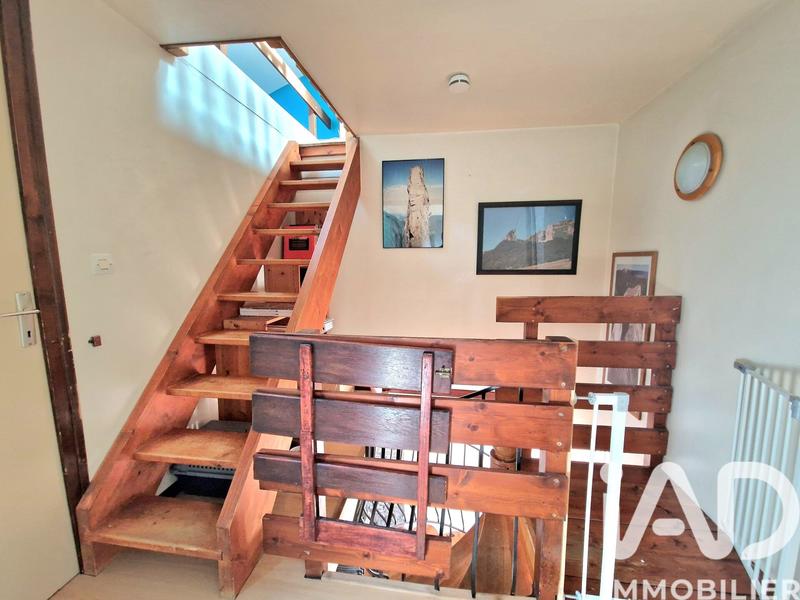 Maison - 94 m² - 7 pièces