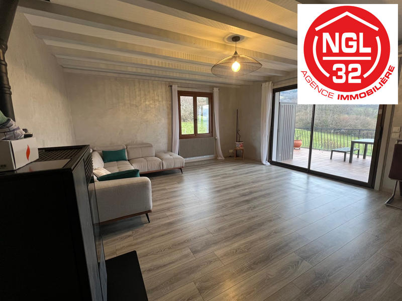 Villa - 100 m² - 5 pièces