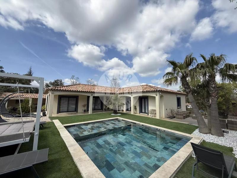 Villa - 160 m² - 6 pièces