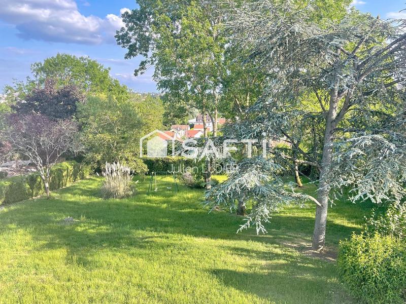 Maison - 212 m² - 6 pièces