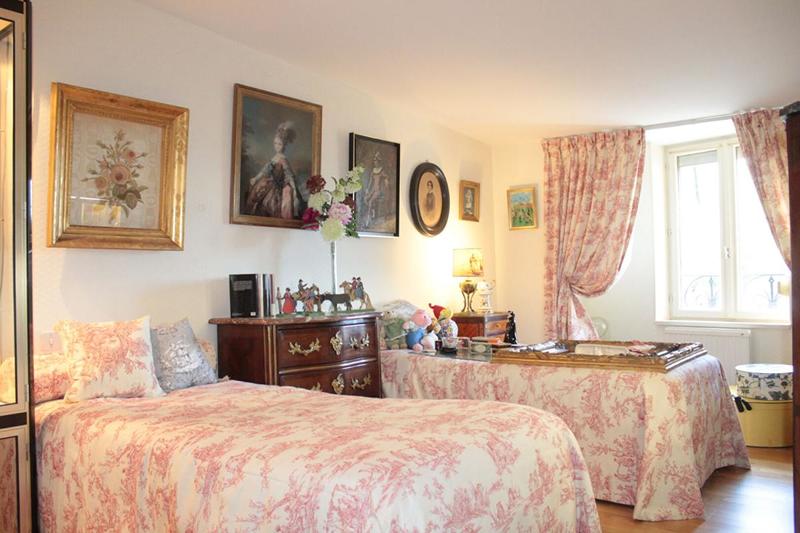 Appartement - 143 m² - 6 pièces