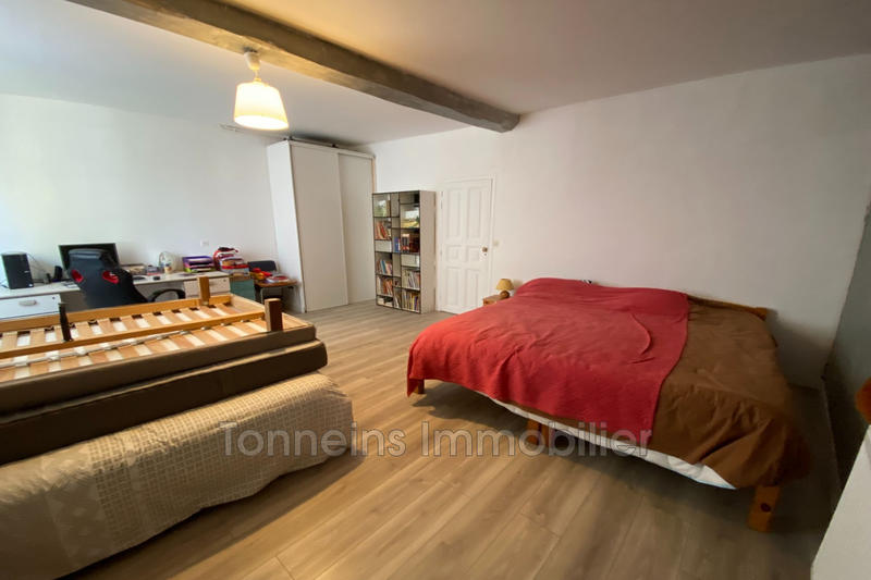 Maison - 260 m² - 8 pièces