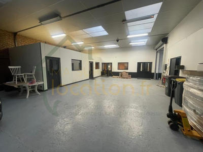 Local commercial - 351 m² - 9 pièces