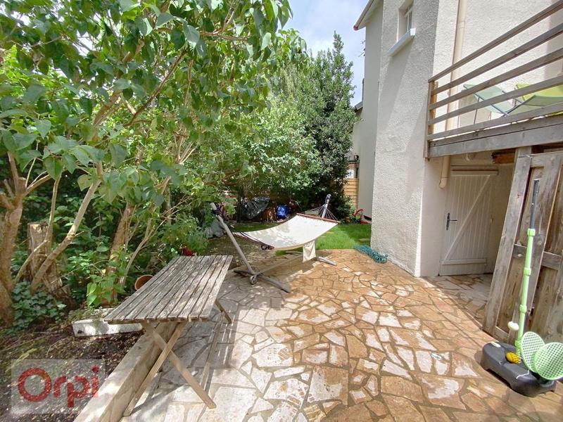 Maison - 207 m² - 6 pièces