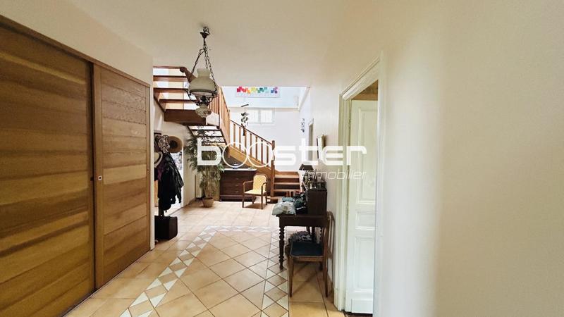 Maison ancienne - 316 m² - 8 pièces