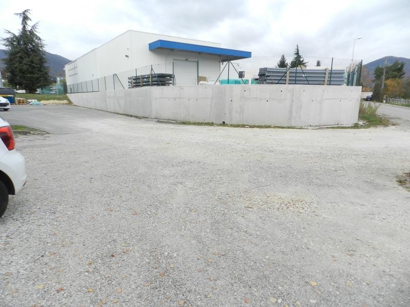 Local d'activité / Entrepôt - 1 250 m²