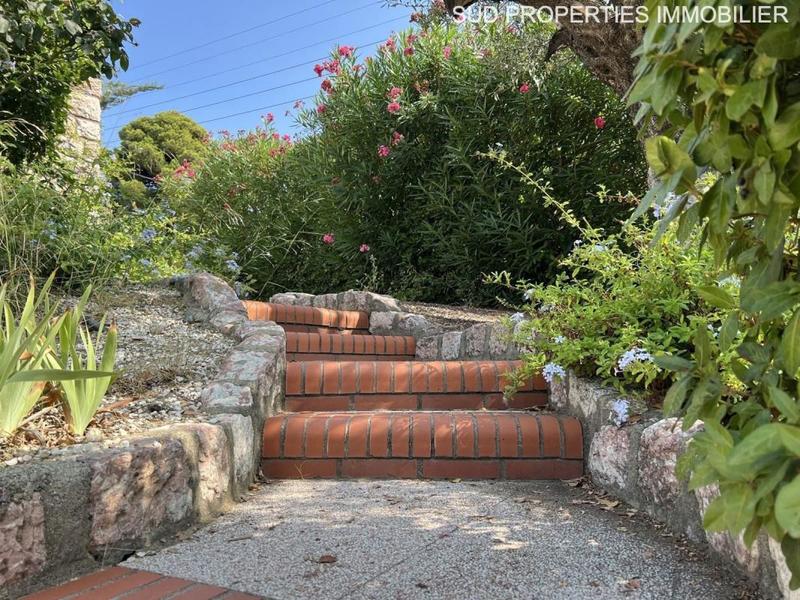 Villa - 247 m² - 7 pièces