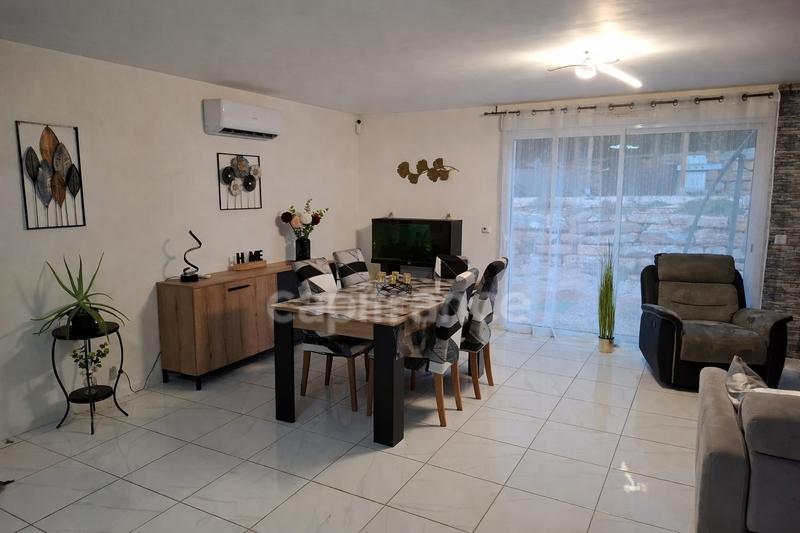 Villa - 90 m² - 4 pièces