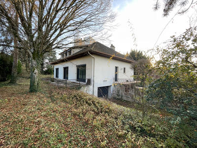 Maison - 204 m² - 5 pièces
