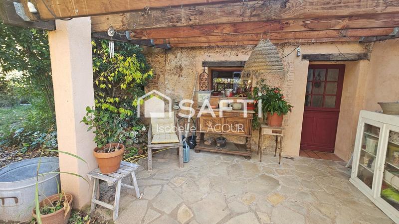 Maison - 284 m² - 9 pièces