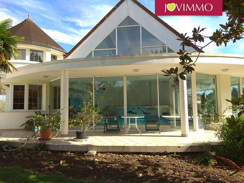 Maison - 309 m² - 11 pièces