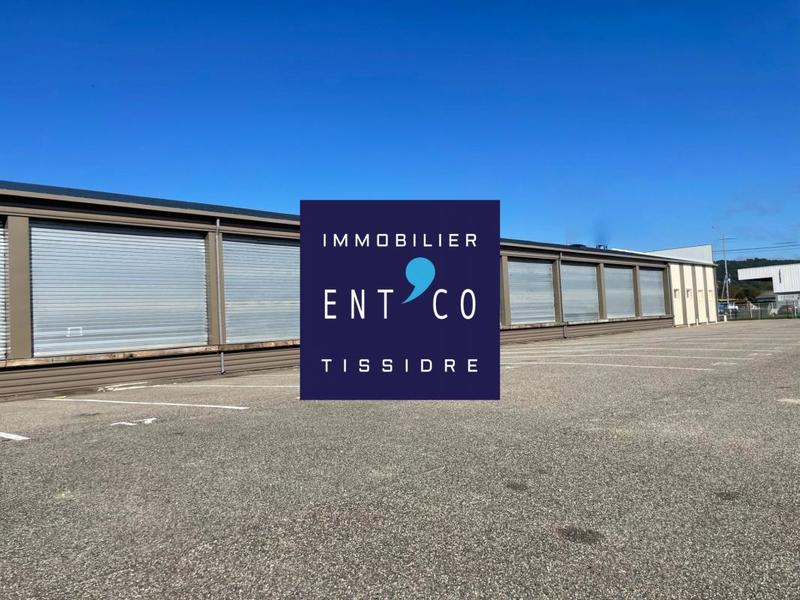 Entrepôt - 1 680 m²