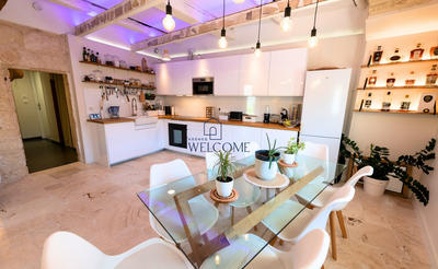 Maison - 104 m² - 4 pièces