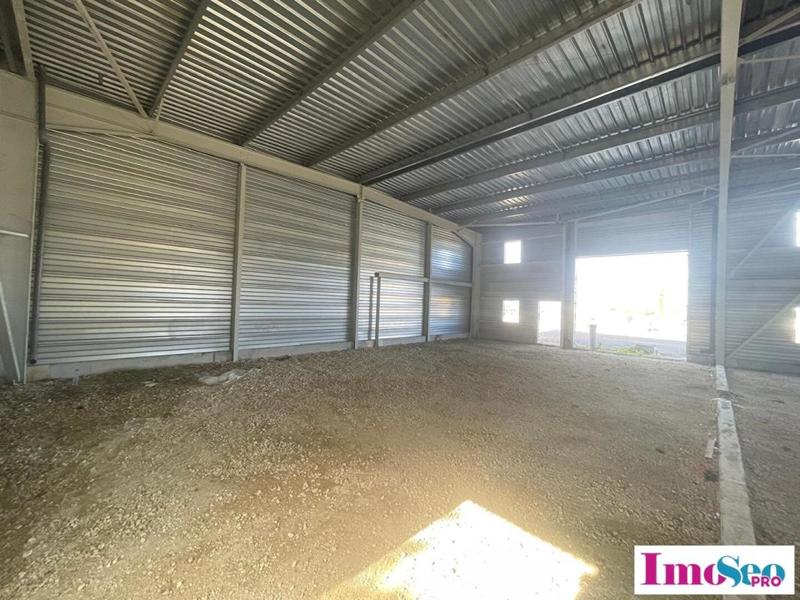 Local d'activité / Entrepôt - 209 m²