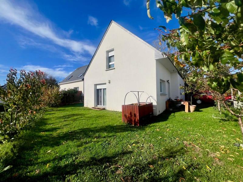 Maison - 92 m² - 5 pièces