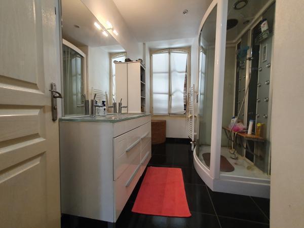 Immeuble - 153 m² - 5 pièces