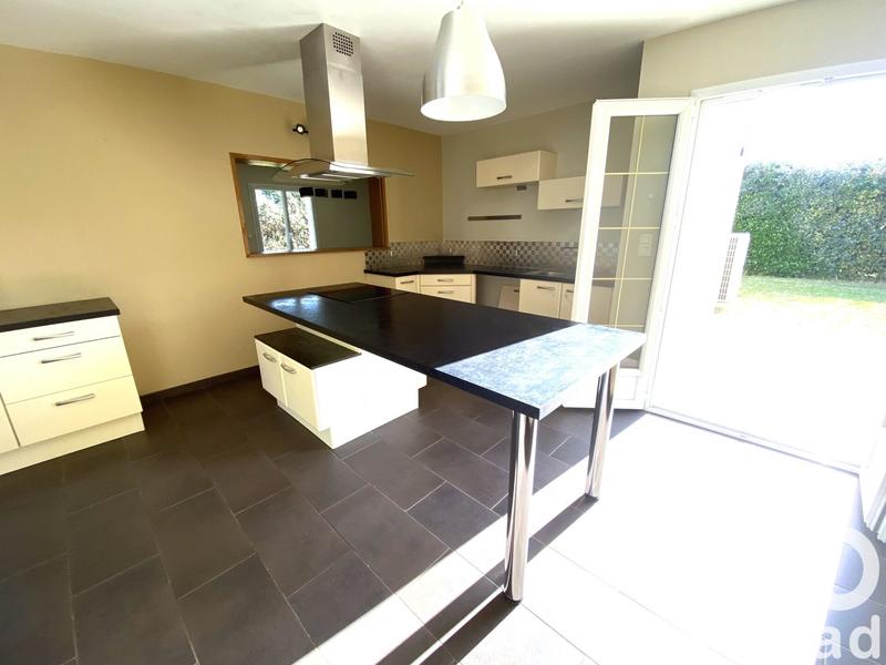 Maison - 222 m² - 7 pièces