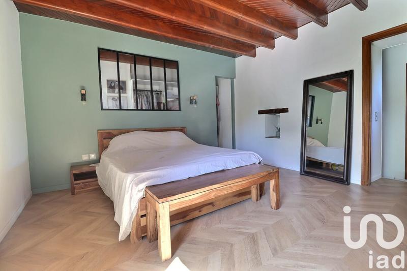 Maison - 203 m² - 7 pièces