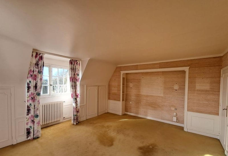 Maison - 403 m² - 12 pièces