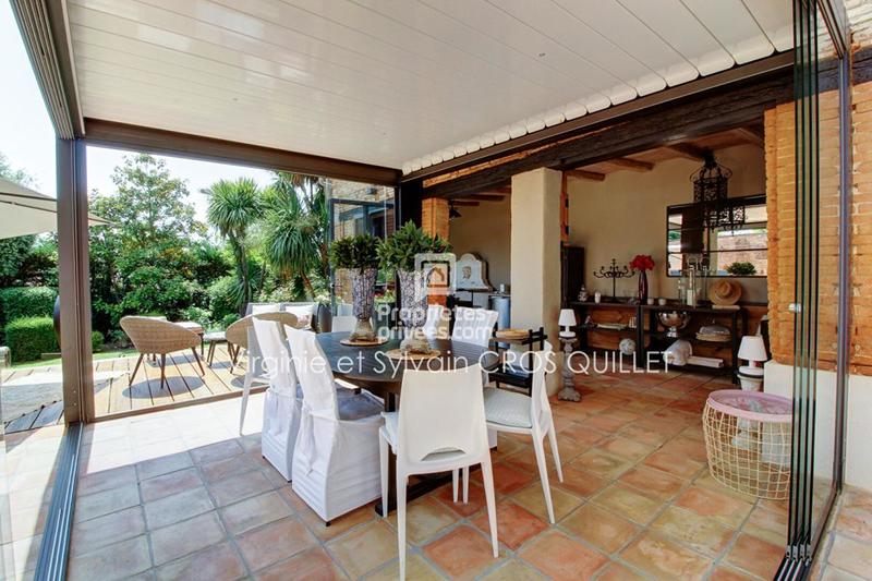 Maison - 270 m² - 7 pièces