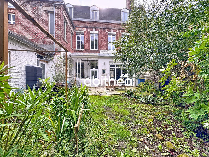 Maison - 226 m² - 8 pièces