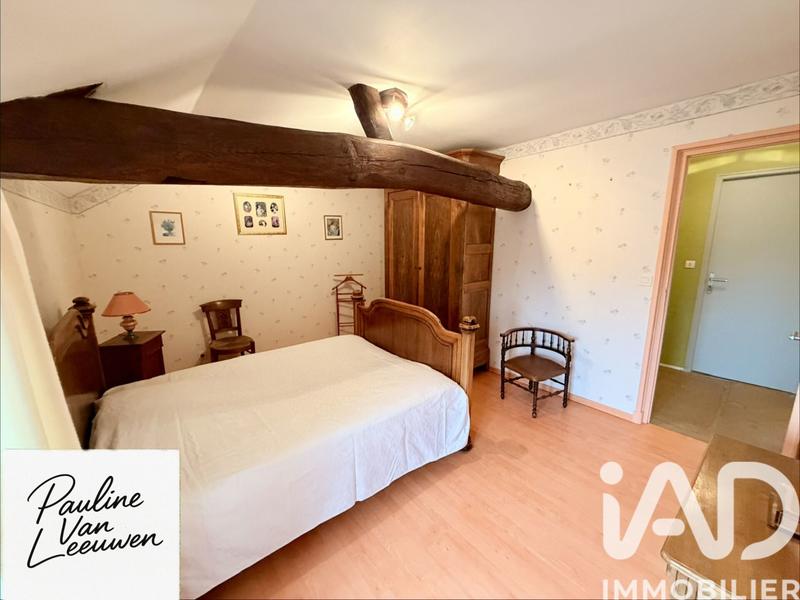 Maison - 235 m² - 8 pièces