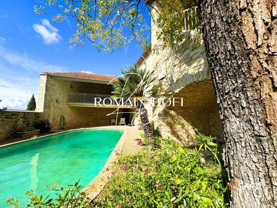 Maison - 283 m² - 12 pièces