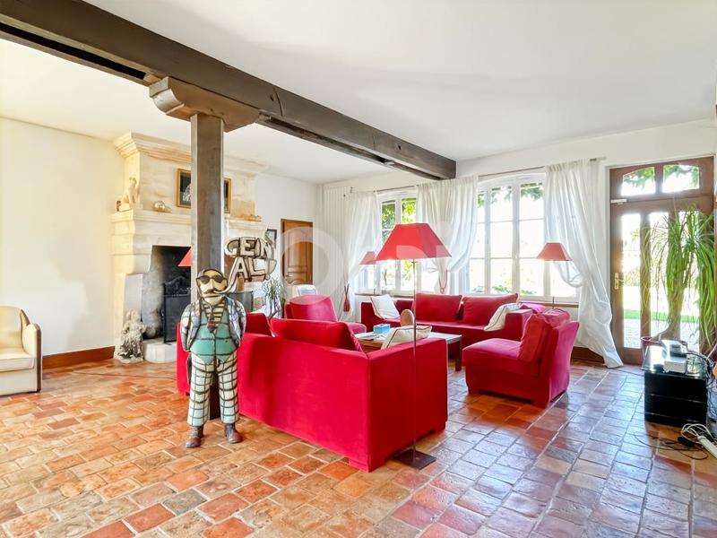 Propriété - 503 m² - 10 pièces