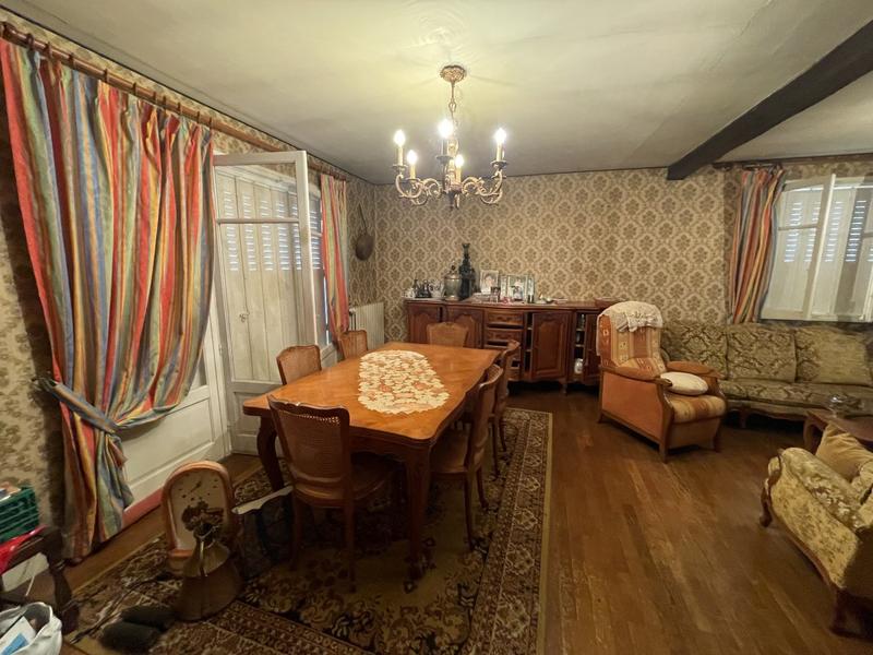 Maison - 110 m² - 5 pièces