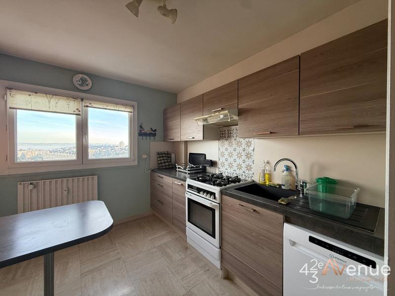 Appartement - 98 m² - 5 pièces