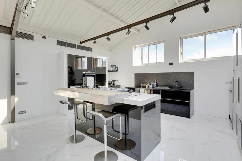 Loft - 183 m² - 5 pièces