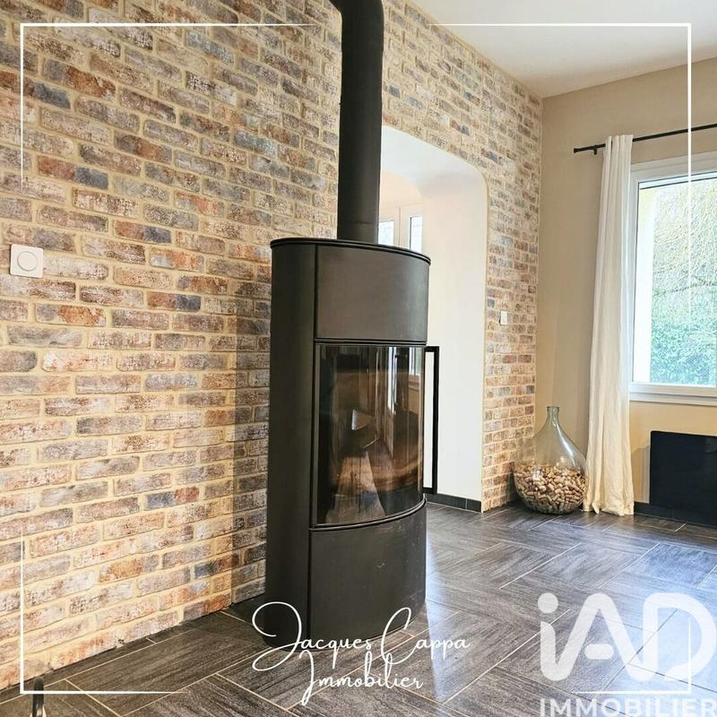 Maison - 220 m² - 6 pièces