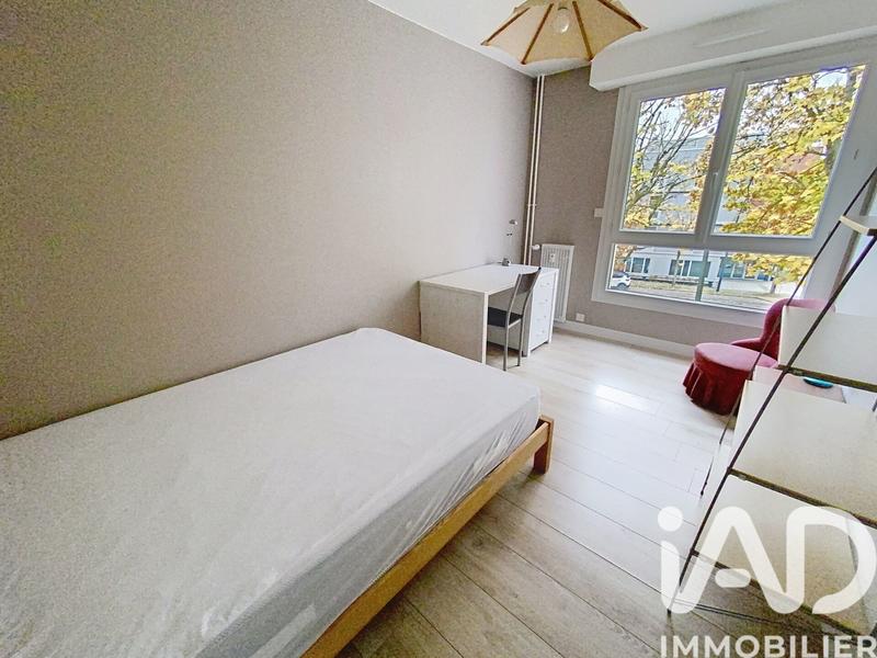 Appartement - 96 m² - 5 pièces